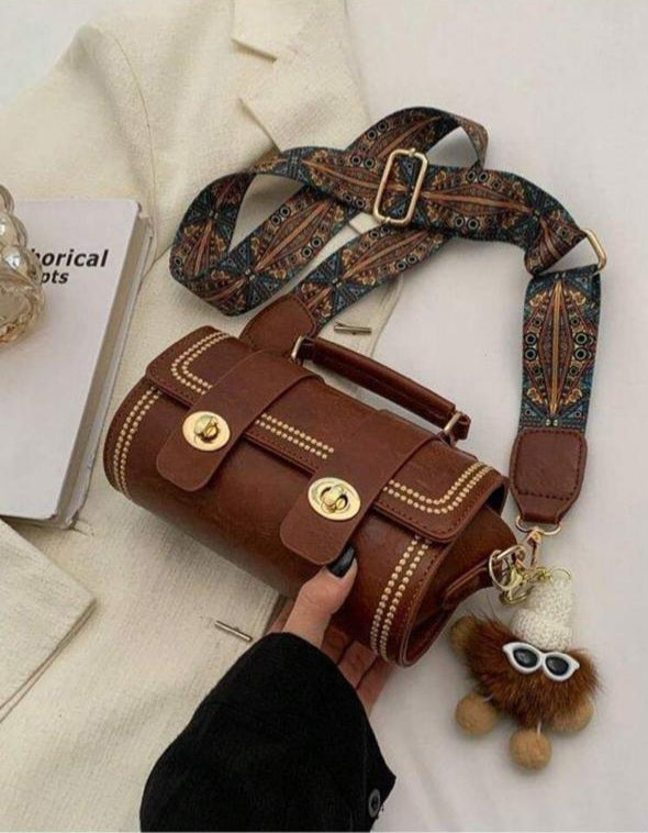 Mini Retro Round Handbag (With Furry Decoration)(Brown)