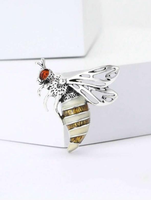 Vintage Bee Brooch (Silver)